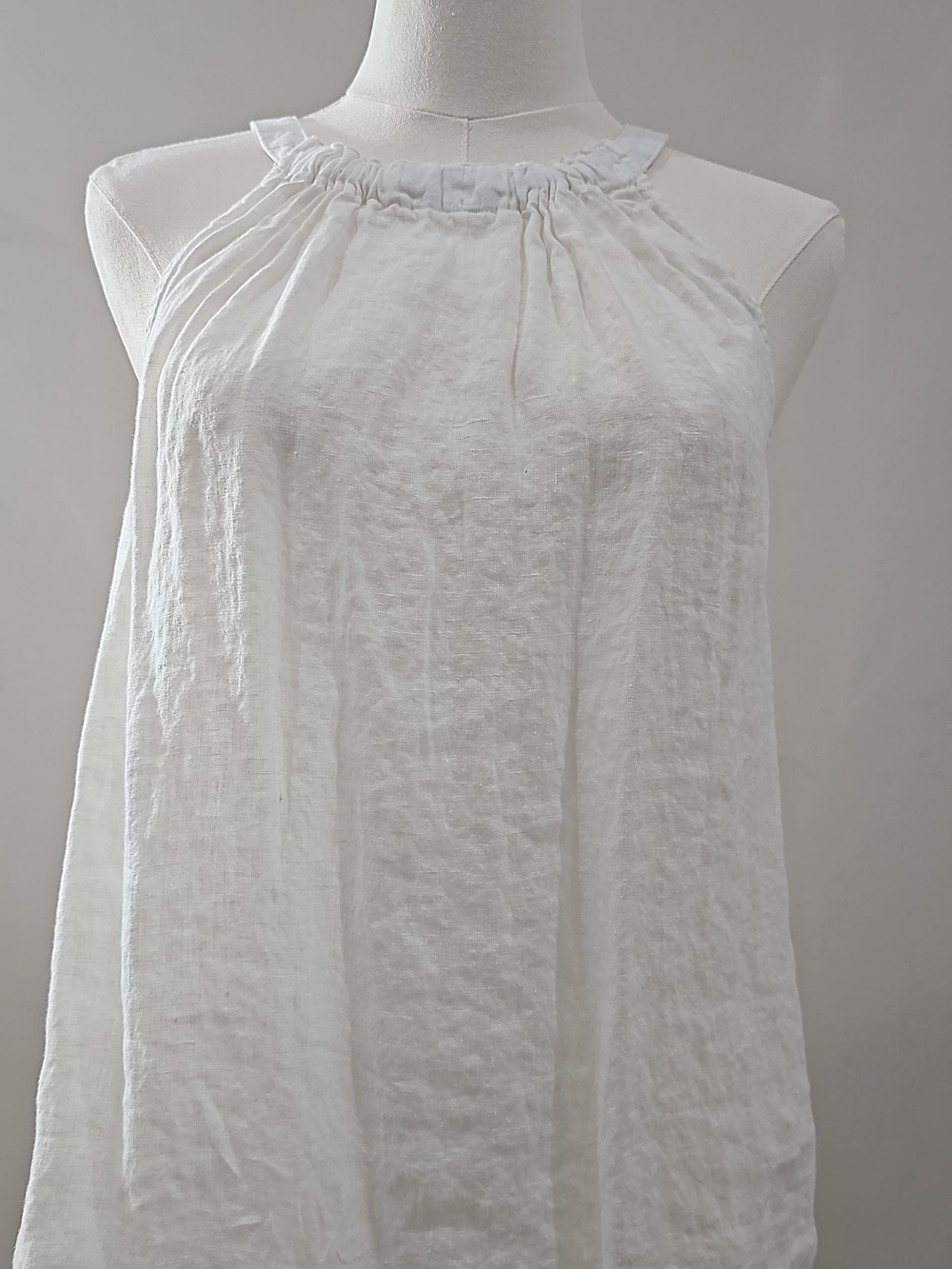 Nicole Miller New York White Linen Halter Tank Top Size M NWOT